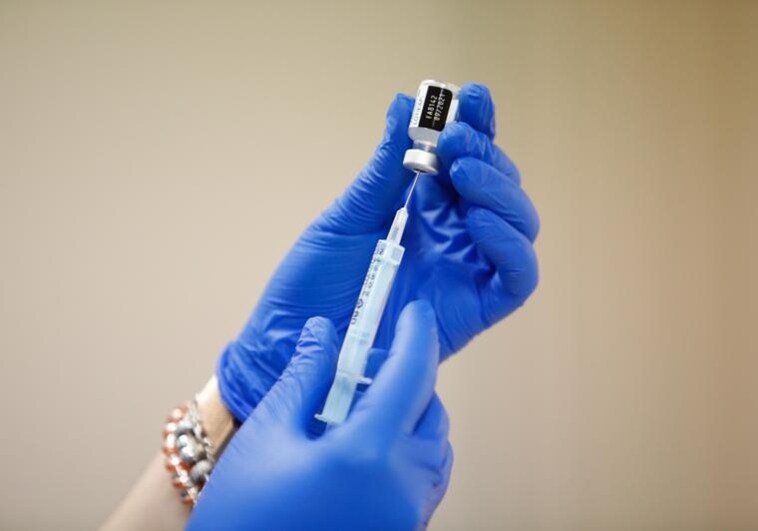 España almacena catorce millones de dosis de la vacuna del Covid caducadas