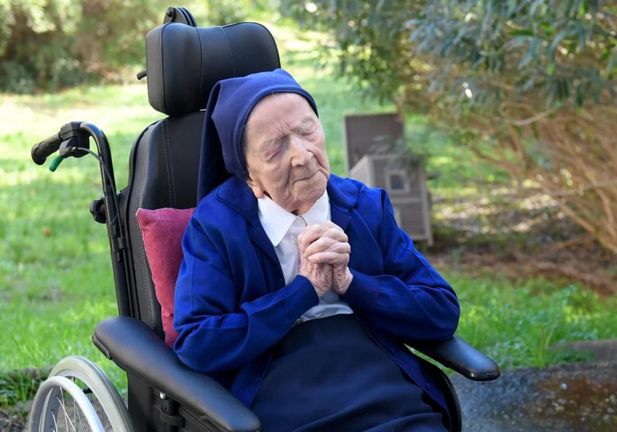 Muere la monja francesa sor André, la persona más anciana del mundo, a los  118 años