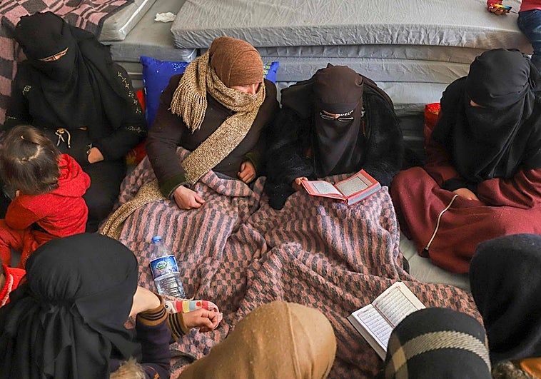 El drama de Siria tras el terremoto: «La gente tiene tanto miedo que prefiere quedarse en la calle a -3 grados a volver a casa»