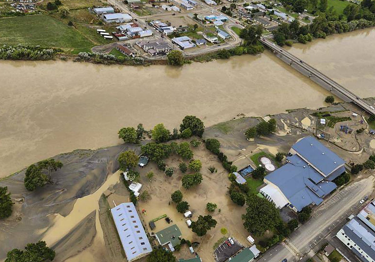 Inundaciones tras el paso del ciclón Gabrielle en la Isla Norte, Nueva Zelanda