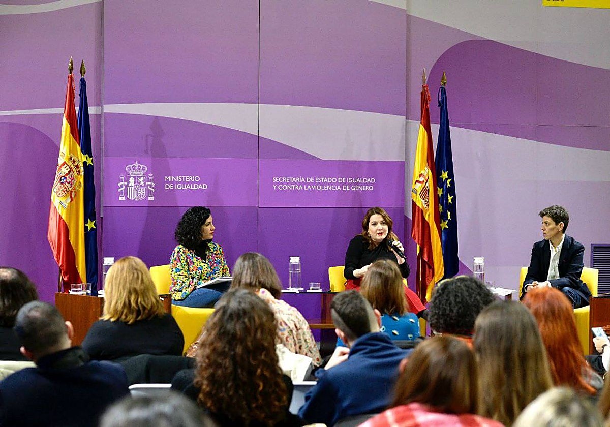 La secretaria de Estado de Igualdad, Ángela Rodríguez Pam, durante el coloquio