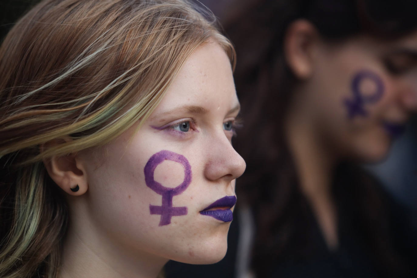 Una joven se manifiesta durante el 8-M en Málaga