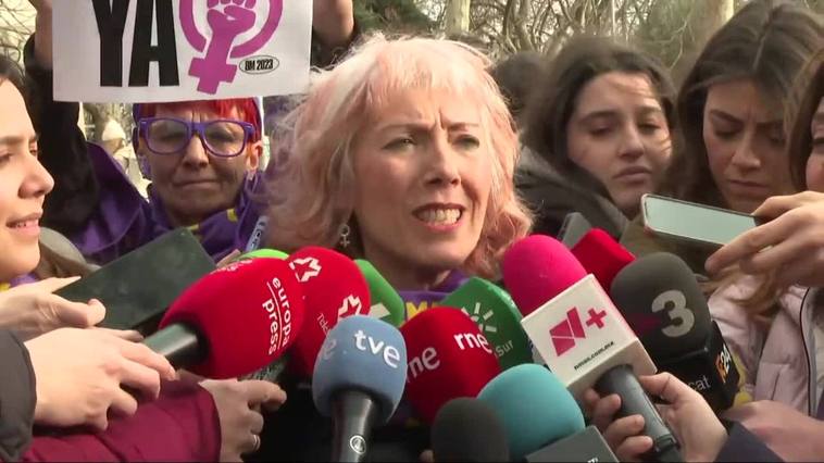 Comisión 8M marcha por la Ley Trans y el sólo sí es sí: "Cabemos todas y todes"