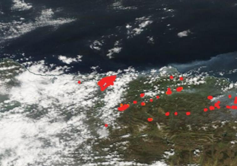 Así se ven los incendios de Asturias desde el espacio