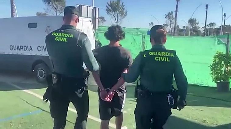 Chipiona da su último adiós a Paco Naval, el joven asesinado a puñaladas este sábado