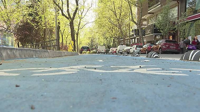 El Paseo de la Castellana abre sus 4,4 km de carril bici