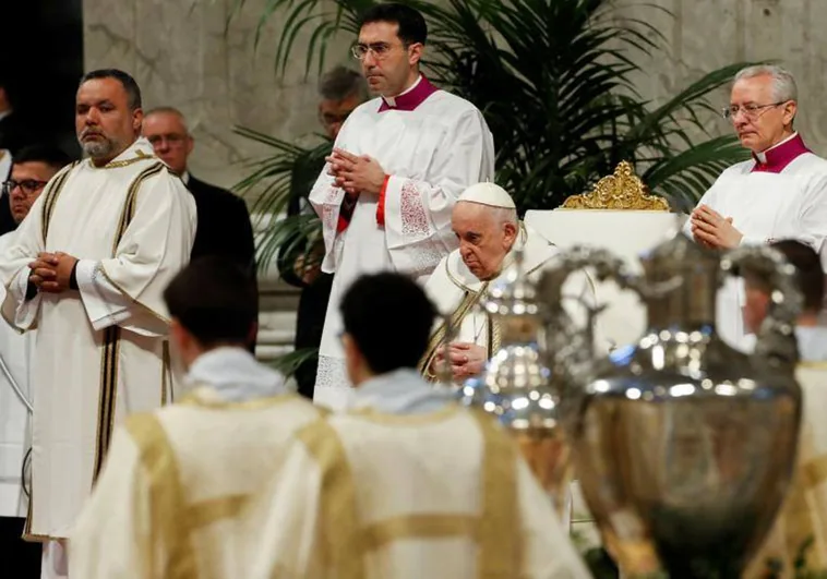 El Papa a los sacerdotes en crisis: «La doble vida no te ayudará. Tirarlo todo por la ventana, no te ayudará»