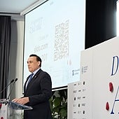 El consejero de Universidad de Andalucía advierte de que los campus deberán financiarse con lo que les paguen los alumnos