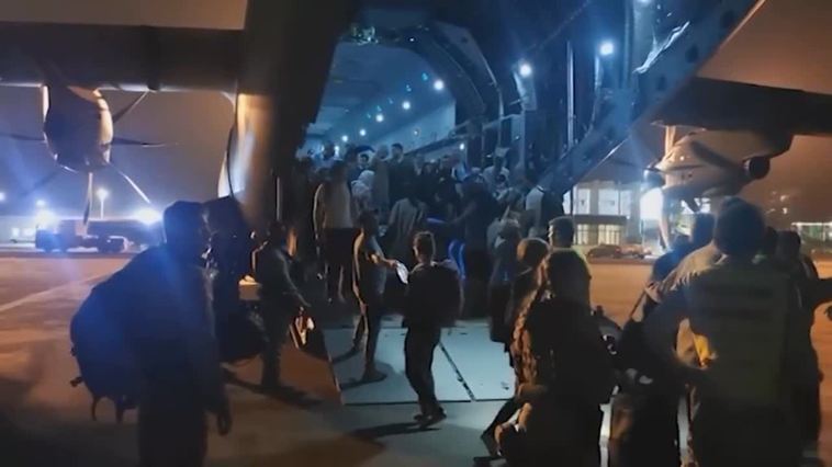Aterriza en Torrejón de Ardoz (Madrid) el avión con 72 evacuados de Sudán