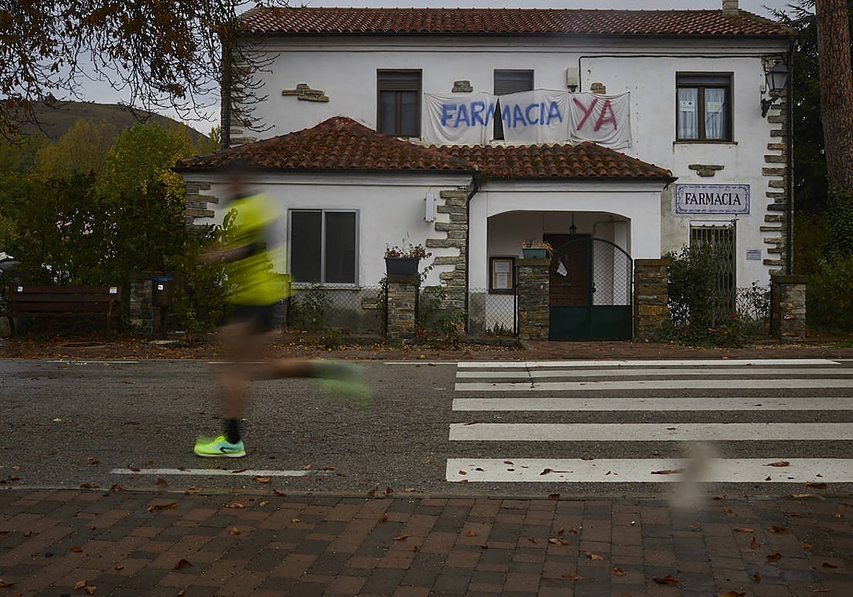 La antigua farmacia de Villar del Río, que su alcalde quiere reabrir