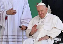 El Papa pide en Hungría «un futuro de cunas y no de tumbas» para Europa