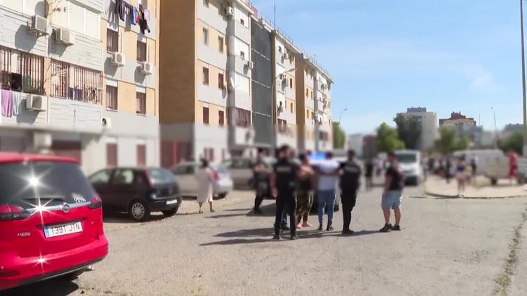 Así ha sido la operación policial para detener a un varón atrincherado en Sevilla