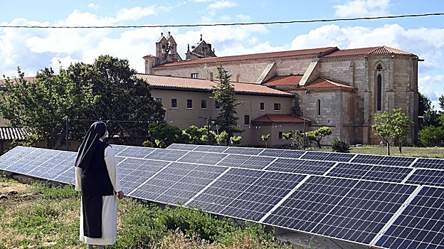Las placas solares del monasterio de Santa María la Real de Villamayor de los Montes