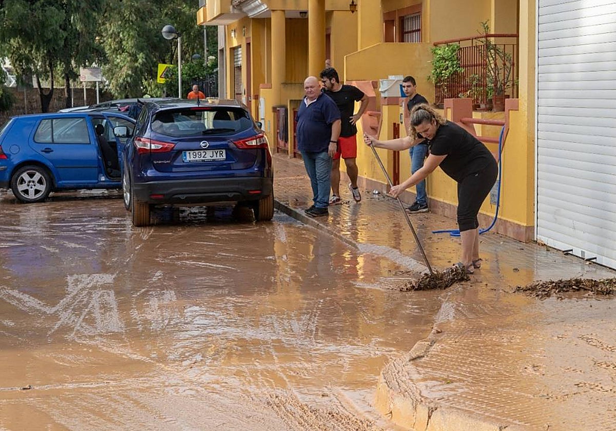 Vecinos afectados por las inundaciones en el municipio de Cartagena