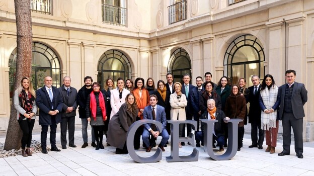 Alumnos y profesores de la Clínica Jurídica Pro Bono CEU