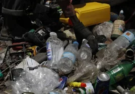 La operación 'Plásticos' revela el presunto tráfico ilegal de más de 5.000 toneladas de residuos en España