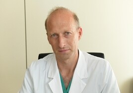 Sergio Alfieri, el médico de las 9.000 cirugías que operó la obstrucción intestinal del Papa