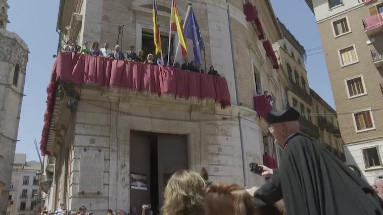 La Cabalgata del Corpus llena de gente las calles de València
