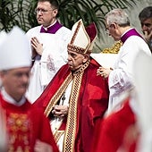 El Papa entrega el palio a los cuatro nuevos arzobispos españoles