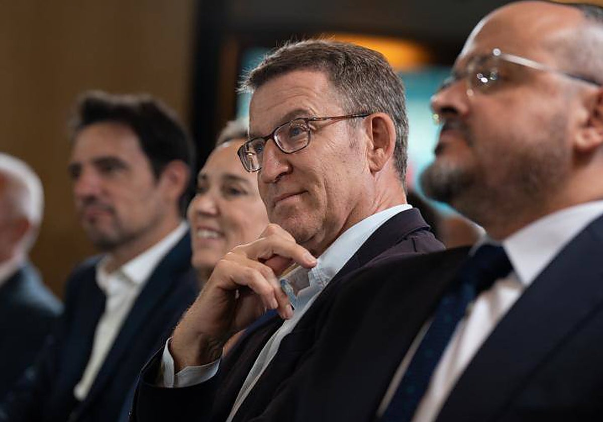 El presidente del PP, Alberto Núñez Feijóo, durante un acto sectorial del Partido Popular en Barcelona