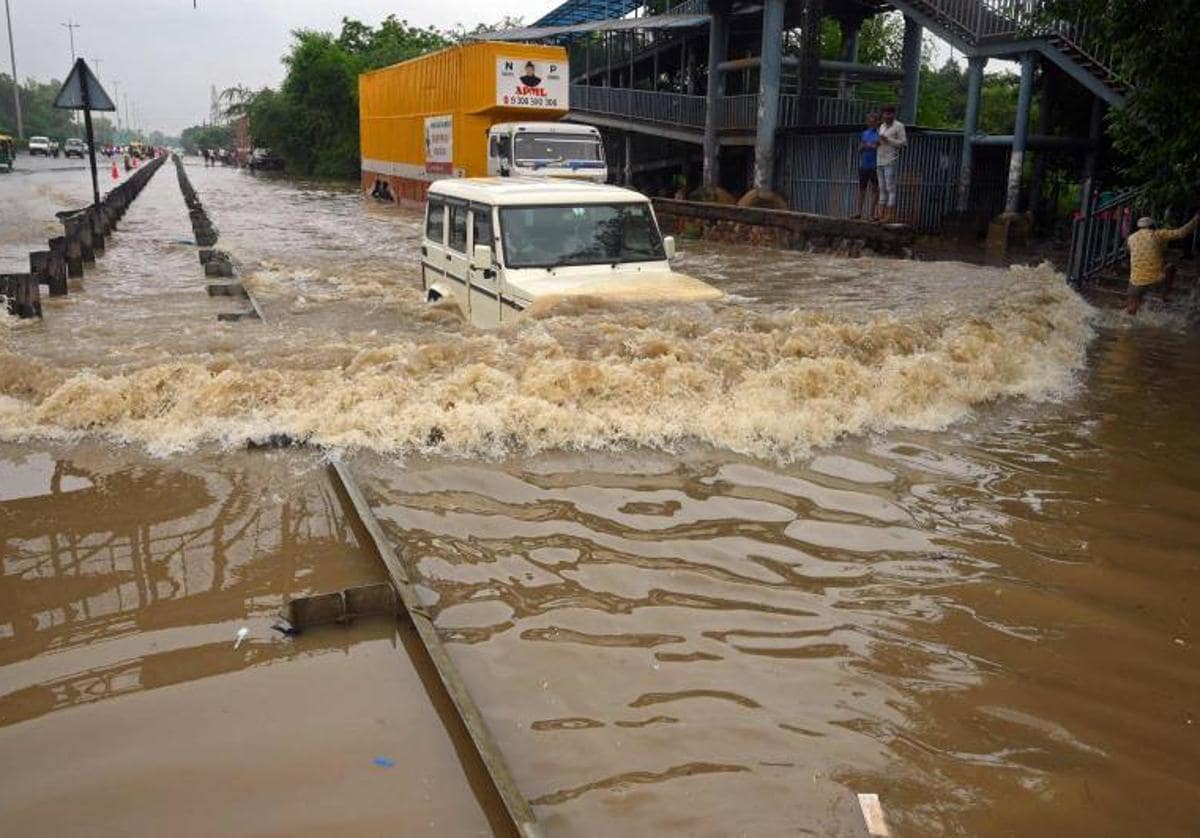 Al menos 22 muertos por lluvias torrenciales e inundaciones en la India imagen