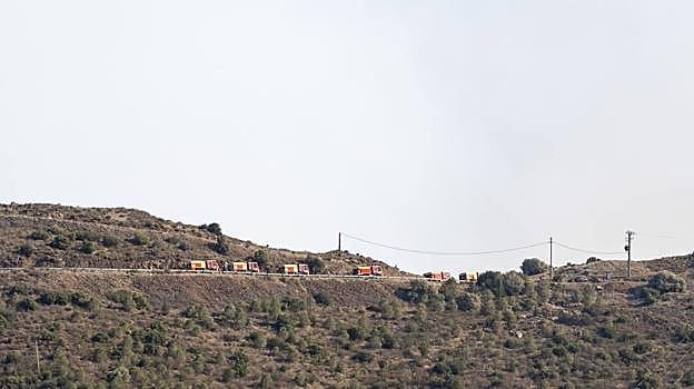 Trabajos en la zona donde se ha producido el incendio.