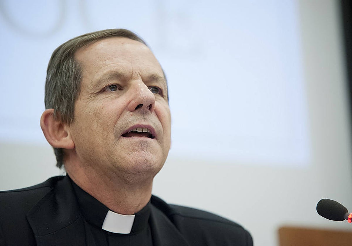 El rector de la Pontificia Universidad de la Santa Cruz en Roma, Luis Felipe Navarro