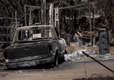 Las víctimas del incendio de Hawái superan el centenar y podrían «duplicarse» en los próximos días