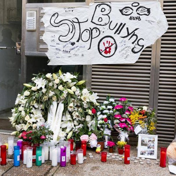 Más de 1.000 menores de 16 años llamaron a Toxicología después de intentar suicidarse en 2022