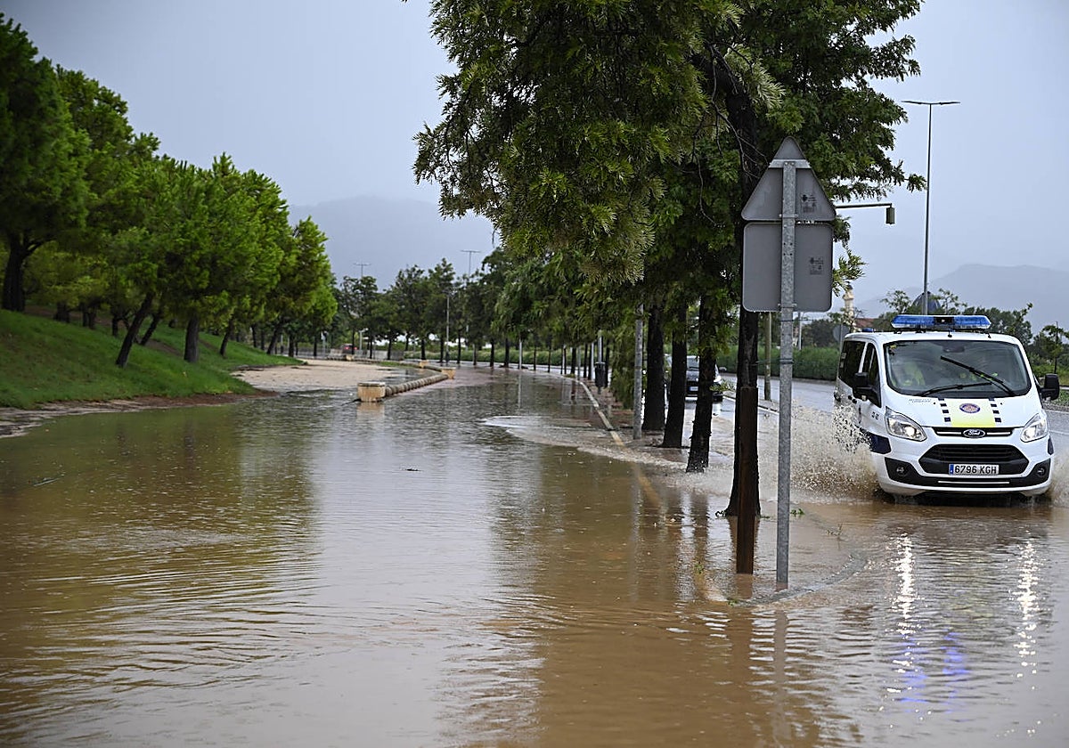 Vista de una calle inundada en Castellón de la Plana