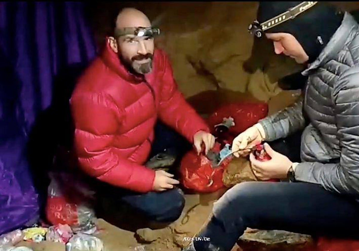 Continúa el rescate del espeleólogo estadounidense, Mark Dickey, atrapado en la tercera cueva más profunda de Turquía