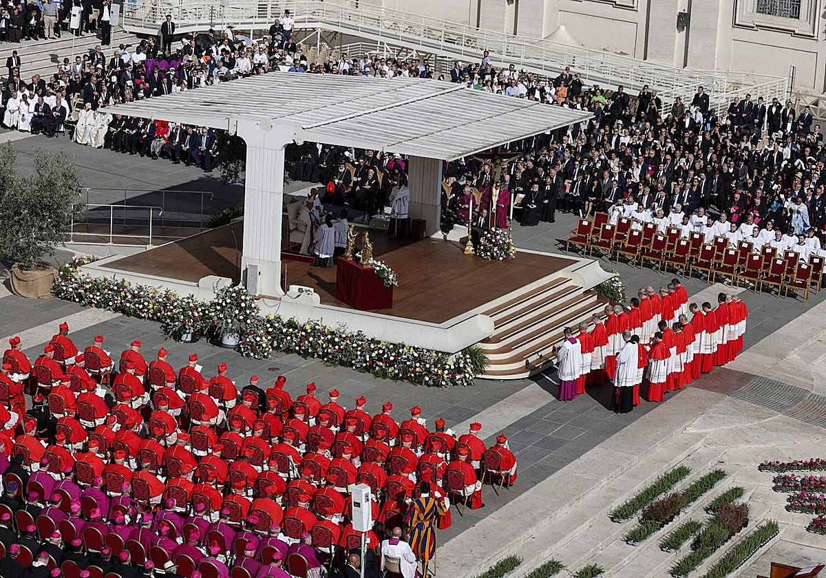 La ceremonia de creación de nuevos cardenales, este sábado, en el Vaticano