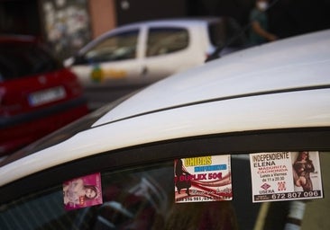 Consumo inicia el proceso para multar con más de 100.000 euros a las webs que publicitan la prostitución