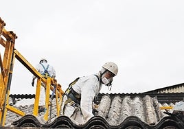 La UE reduce a una décima parte la exposición al amianto permitida en trabajadores