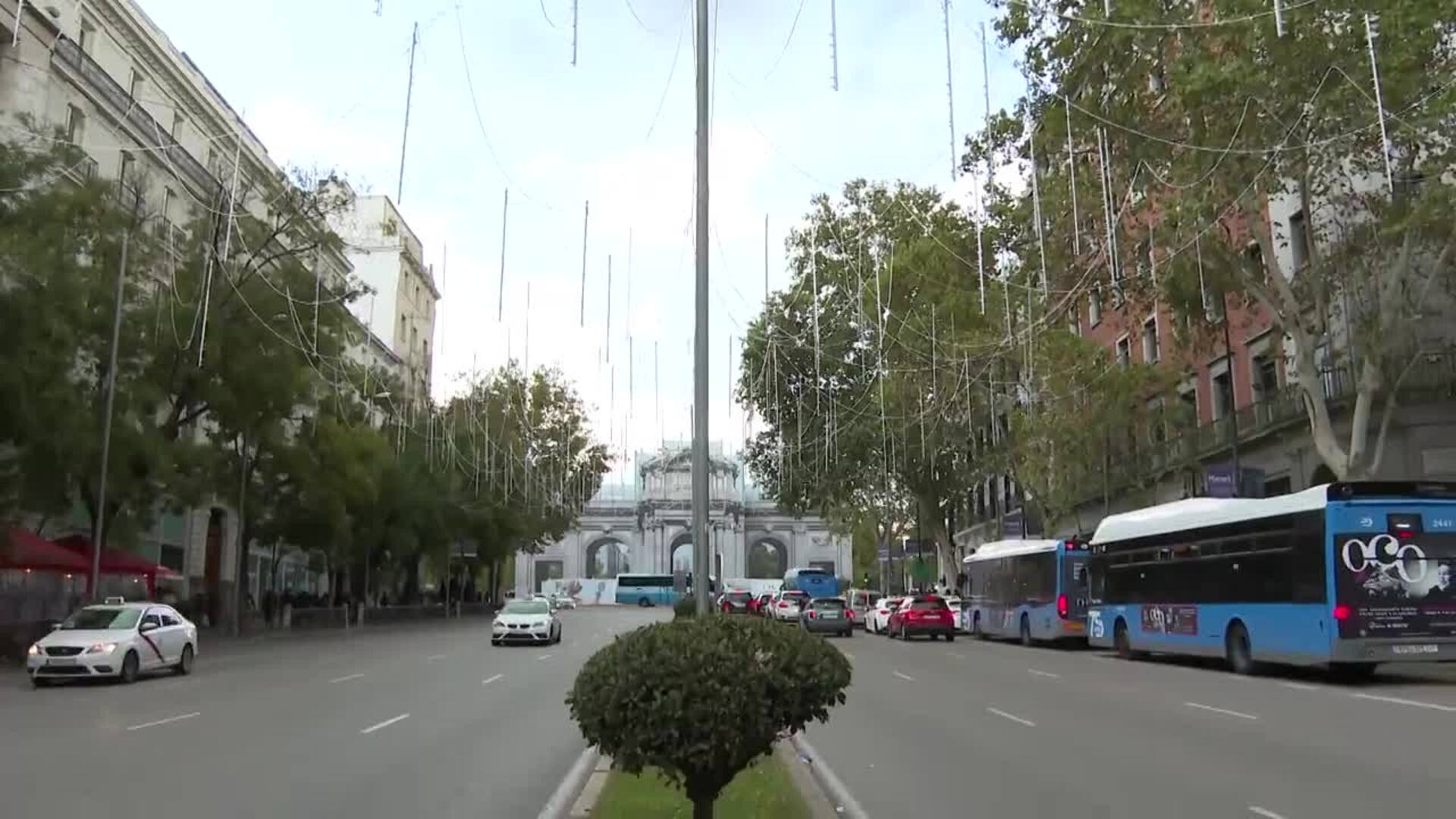 Madrid prepara sus calles para las luces de Navidad