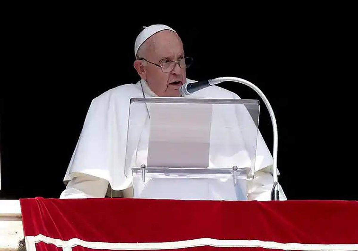 El Papa Francisco durante el rezo del Ángelus en una foto de archivo