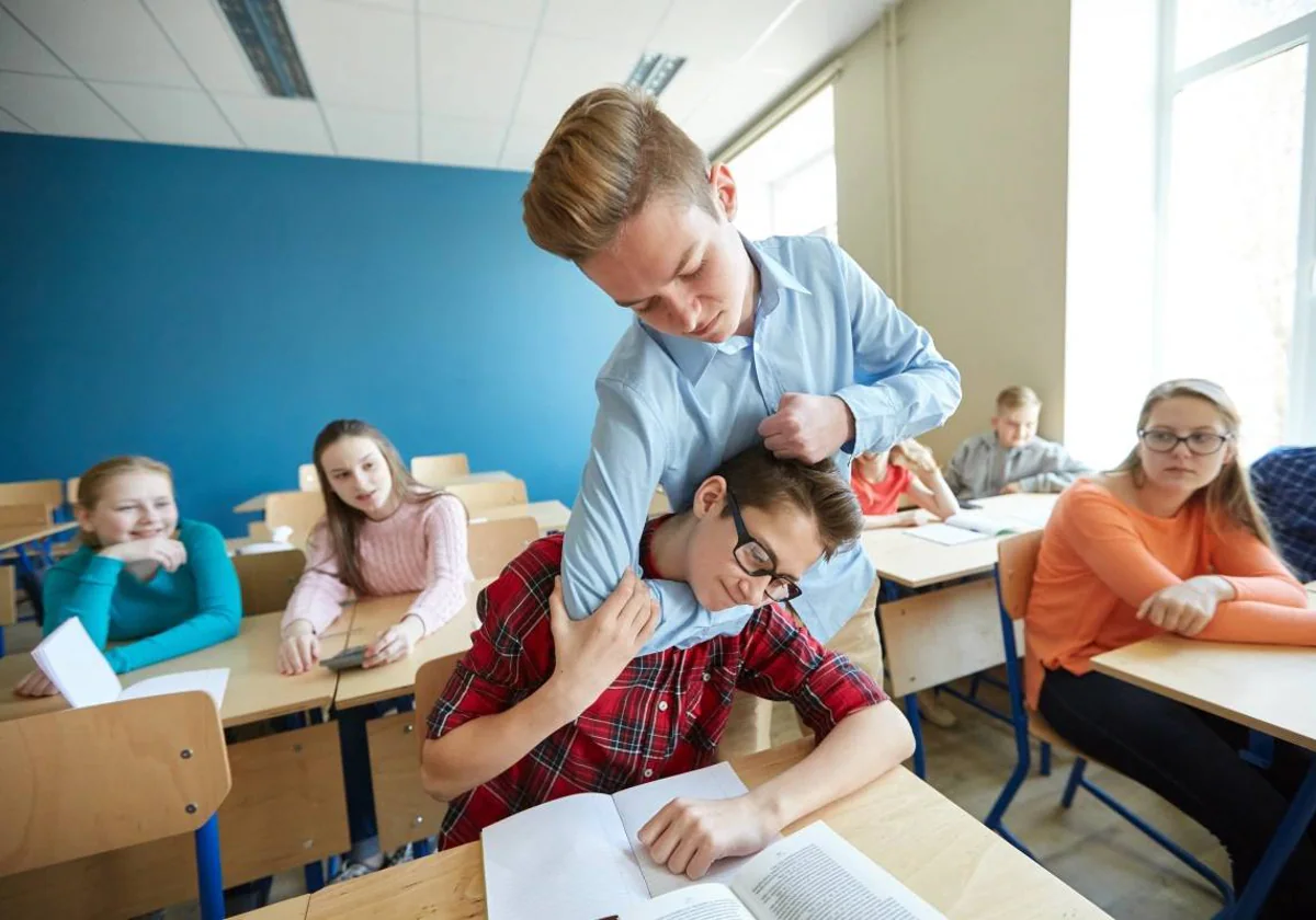 Aumenta la violencia en las aulas: más de 3.000 docentes de Primaria y  Secundaria afirman agresiones diarias