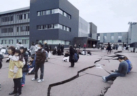Un fuerte terremoto de magnitud 7,6 sacude Japón