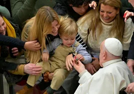 El Papa avisa sobre el porno: «Es satisfacción sin relación que socava el placer sexual y puede generar adicción»
