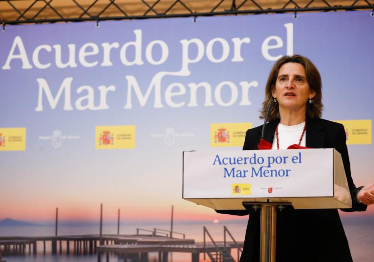 Teresa Ribera interviene durante el acto de la firma de un protocolo sobre el Mar Menor