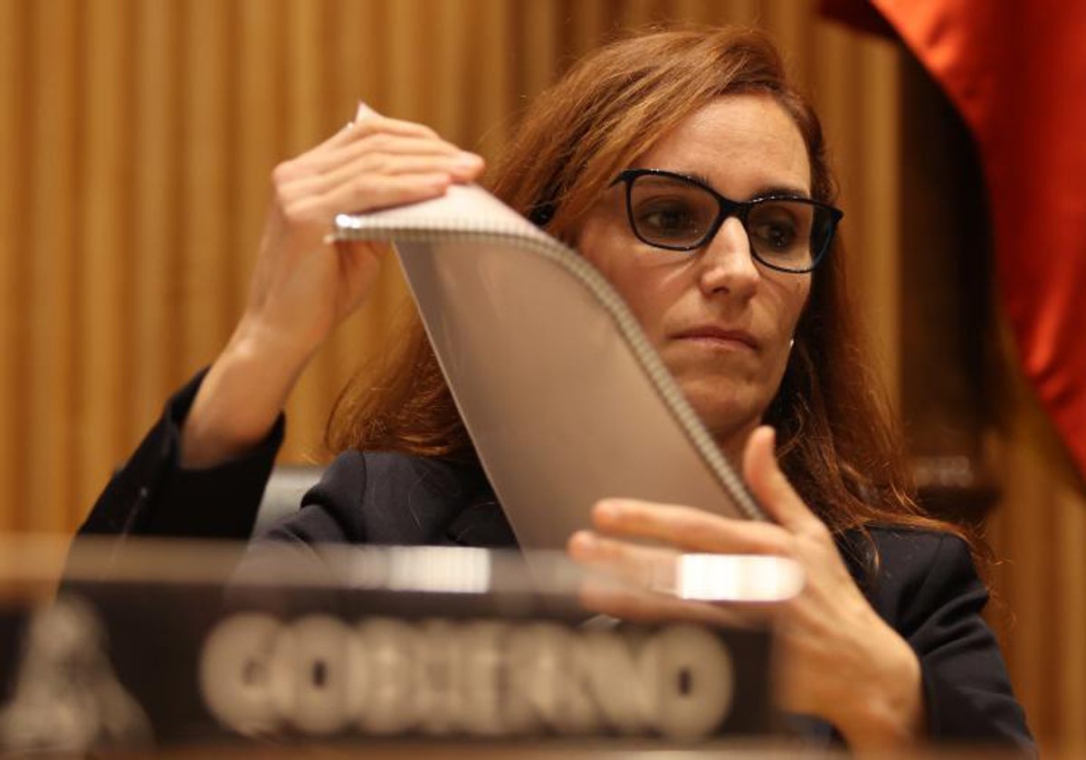 La ministra de Sanidad, Mónica García