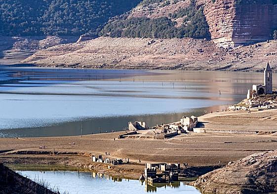 ¿Cómo están las reservas de agua en España? Las zonas amenazadas con restricciones por la sequía
