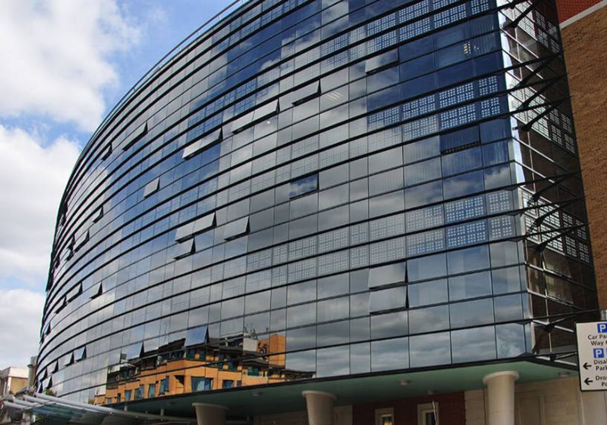 Fachada del King's College Hospital
