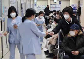 Corea del Sur blinda a las enfermeras para que puedan ejercer como médicos en plena huelga sanitaria
