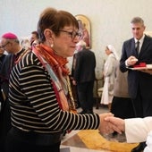 El Papa encomienda su comisión contra los abusos a una expolicía de Chicago y a un obispo colombiano