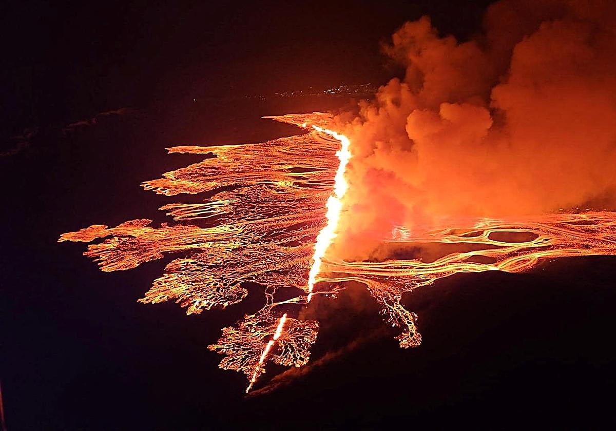 Erupción volcánica cerca de Grindavik