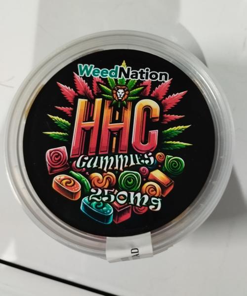 Alerta alimentaria: Sanidad avisa del peligro de consumir estas galletas y gominolas por presencia de un compuesto del cannabis