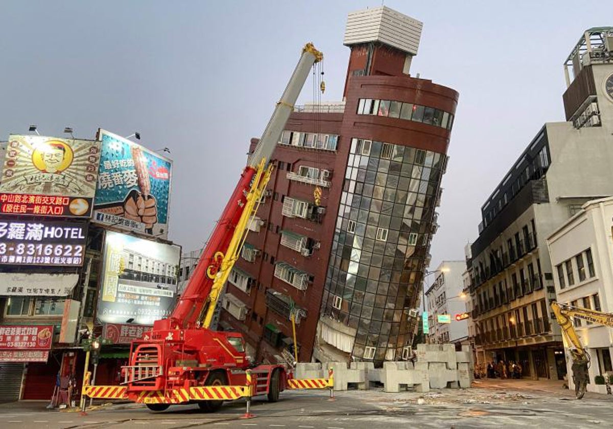 El edificio Urano resultó dañado en Hualien, Taiwán