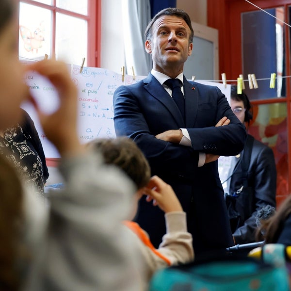 Macron lanza sus «escuelas normales para el siglo XXI»: el Ministerio de Educación asume la formación del profesorado