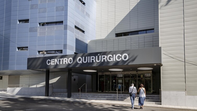 El 'milagro' de Madrid: por qué es la comunidad en la que menos tiempo se espera para una operación quirúrgica